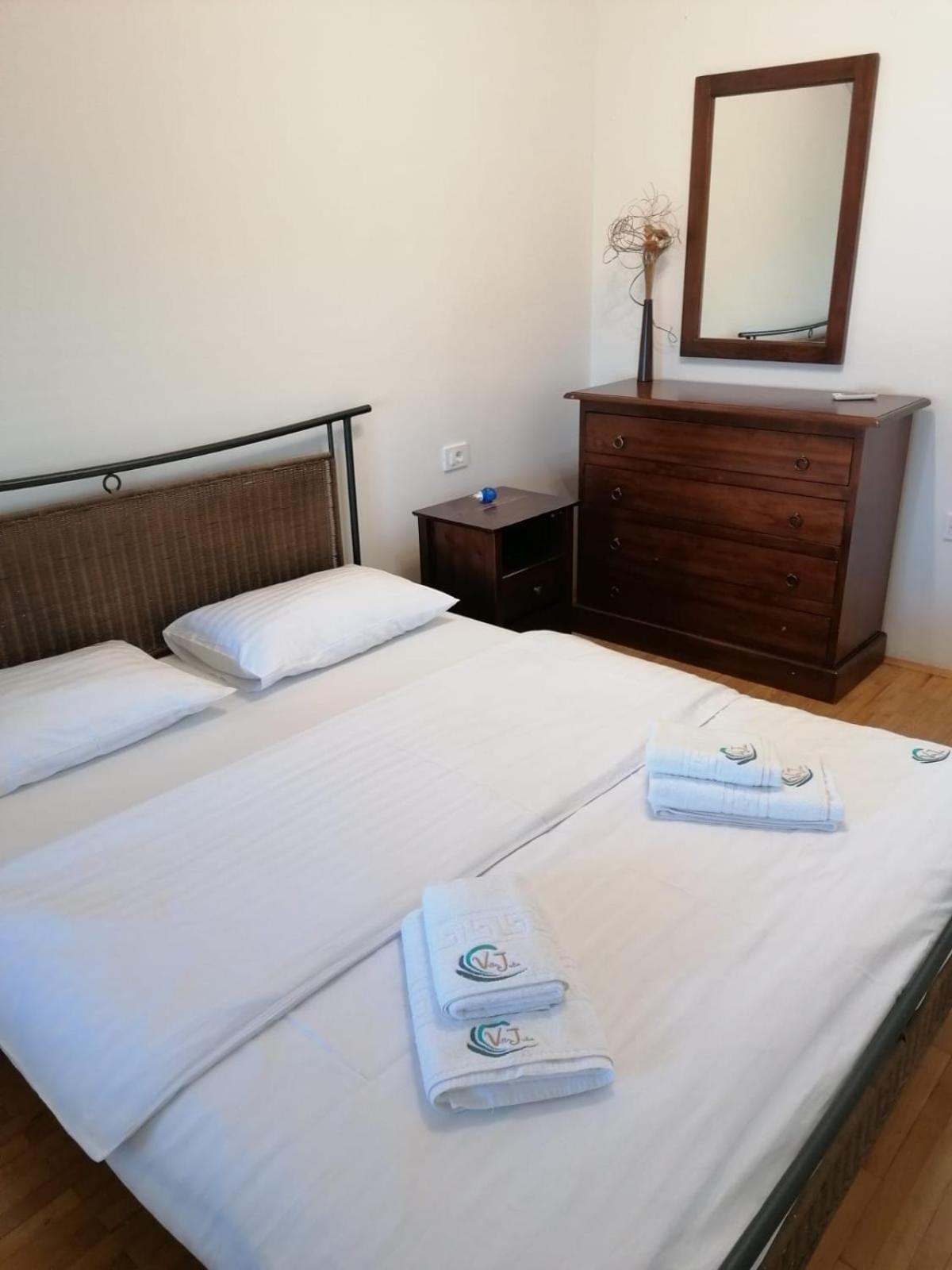 Apartments Villa Julia Τρογκίρ Εξωτερικό φωτογραφία