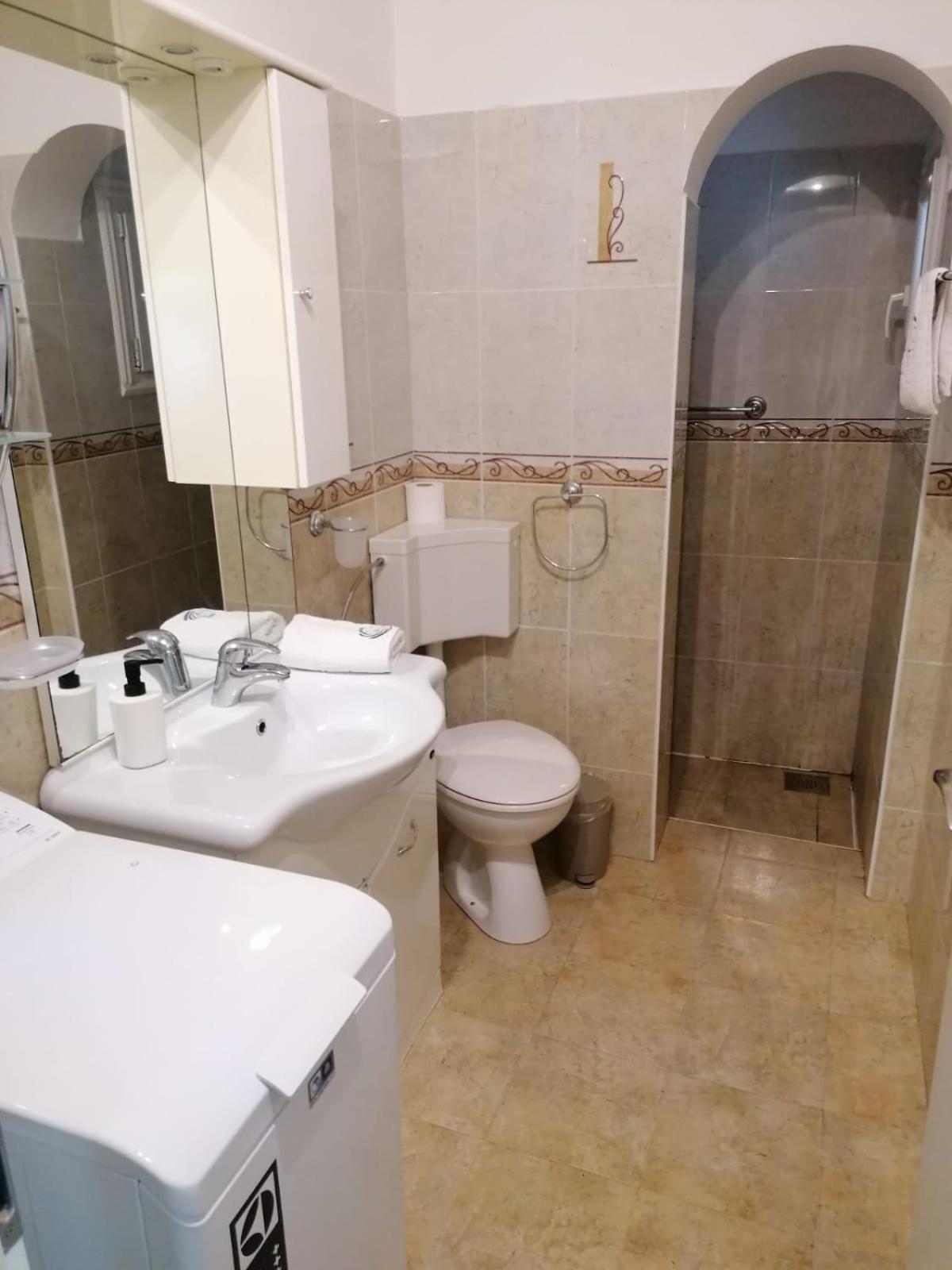 Apartments Villa Julia Τρογκίρ Εξωτερικό φωτογραφία